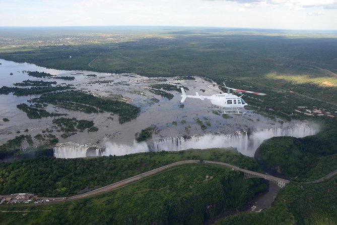 15 minutes scenic helicopter flight above Victoria Falls-Zimbabwe - The flight route: falls, bridge, river, and gorge
