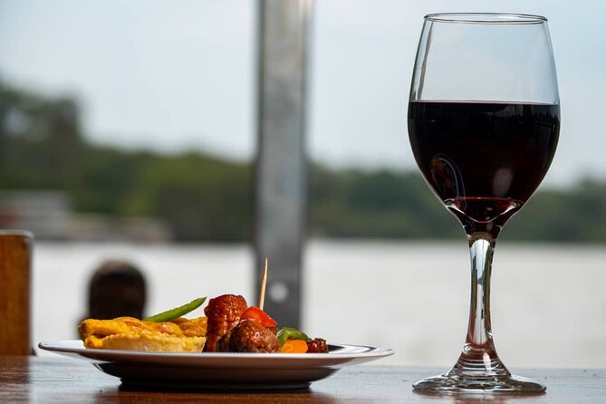 4 Days Victoria Falls Safari Tour & Chobe National Park game drive - Key points at a glance