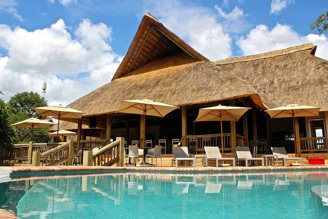 7 Day Highlights Of Botswana Overland Tour – ACCOMODATED (midrange) - Meerkats and the Ntwetwe salt pan