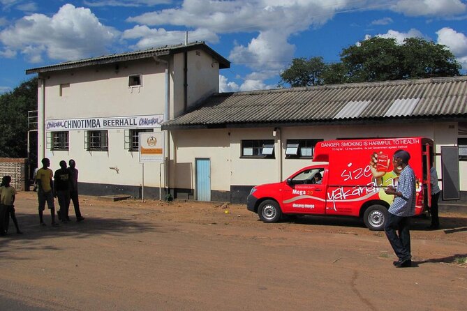 Chinotimba Township Tour (Zimbabwe) - A tour seen from the car or on foot