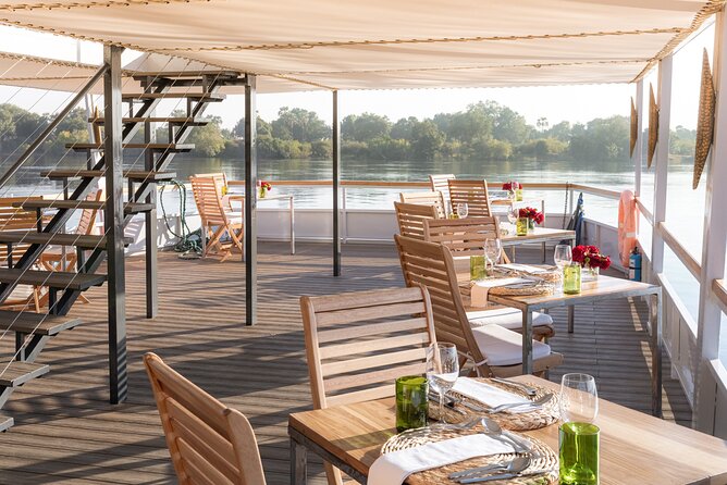 Dinner Cruise on the Zambezi River - Key points at a glance
