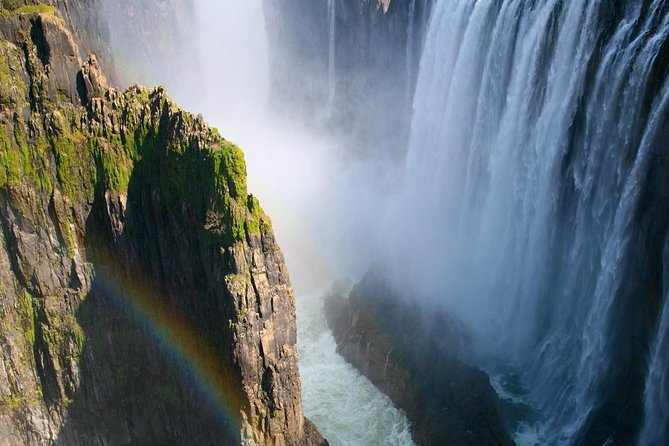 Guided Tour of the Majestic Victoria Falls - What You See at the Sixteen Viewpoints