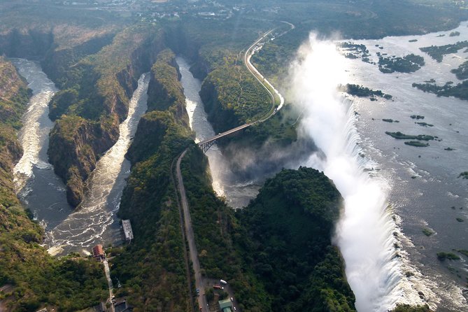Guided Tour Of The Majestic Victoria Falls/Sunrise Tour - Why this short Victoria Falls tour works