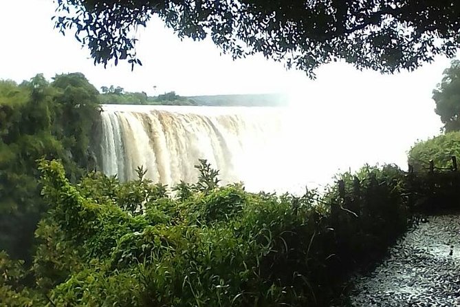 Guided Tour Of the Victoria Falls Zimbabwe - Walking between the waterfall viewpoints