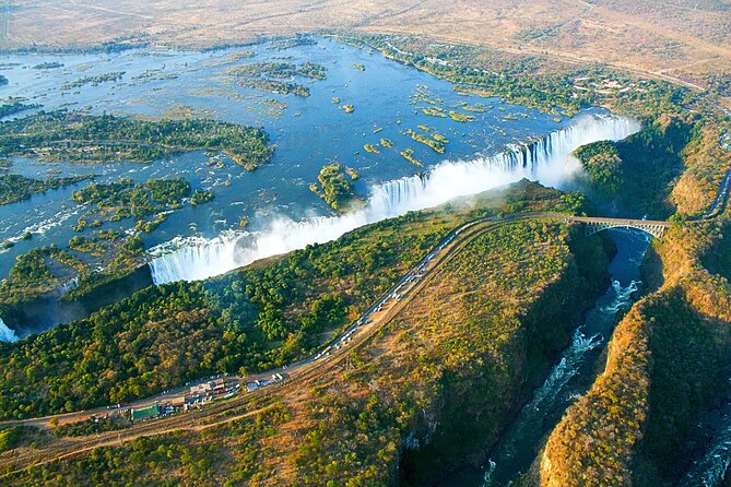 Helicopter Flight+window Seat Guarantee over the Victoria Falls - A good choice for nervous first-time flyers