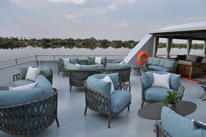 Pot & Signature Cruise Experience on the Zambezi River - What the $130 Price Really Covers