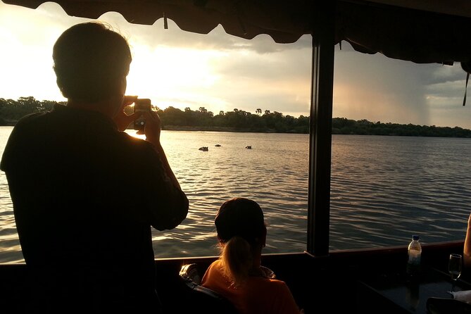 Standard Sunset Cruise - Boat size, space, and crowding