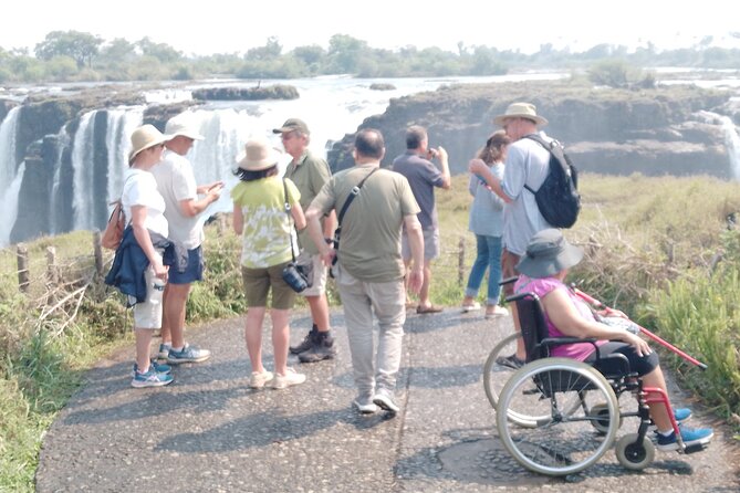 Victoria Falls Airport Pvt Transfers, Sundowner Cruise & Tour of the Falls Combo - Why Private Transport Helps