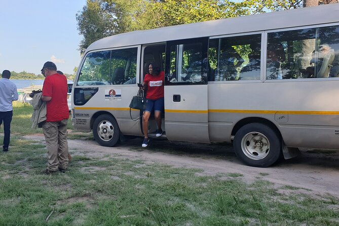 Victoria Falls Airport Transfer - Meeting your driver at VFA