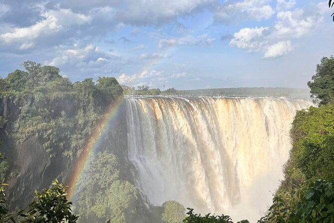 Victoria Falls Airport Transfer to Vic Falls Town, Hotel, Lodge - Why Private Transport Can Be Worth the $35
