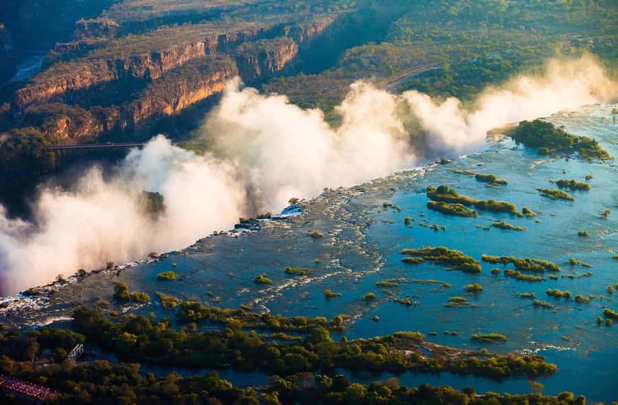 Victoria Falls and Zimbabwe: Scenic day Tour & Sunset Cruise - Lunch above Batoka Gorge
