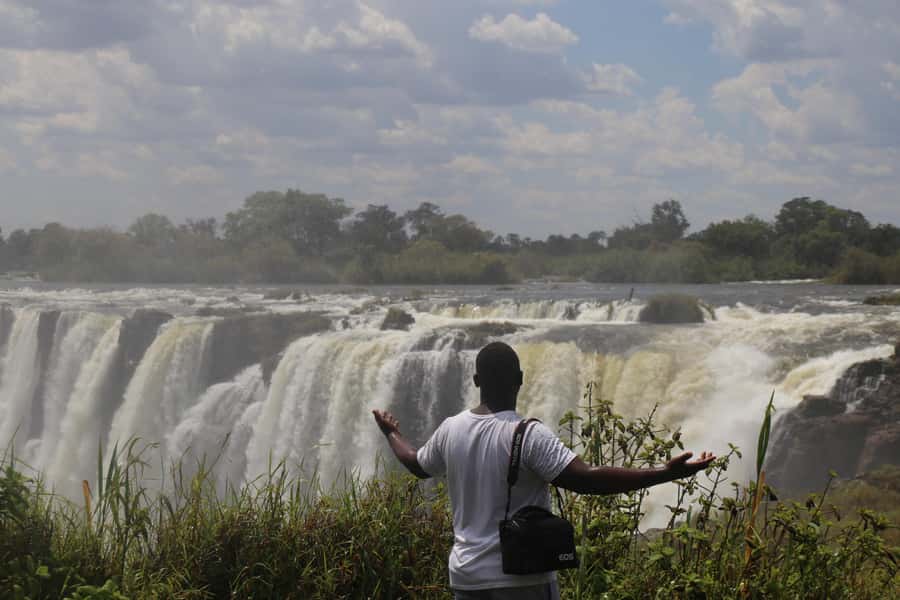 Victoria Falls Guided Tour with High Tea - The Value of a $60 Tour With a $58 Fee