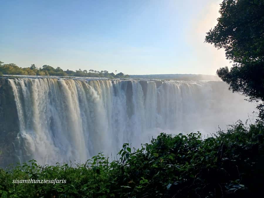Victoria Falls: Guided Walking Tour - Bridge Viewpoint and the Zimbabwe-Zambia connection
