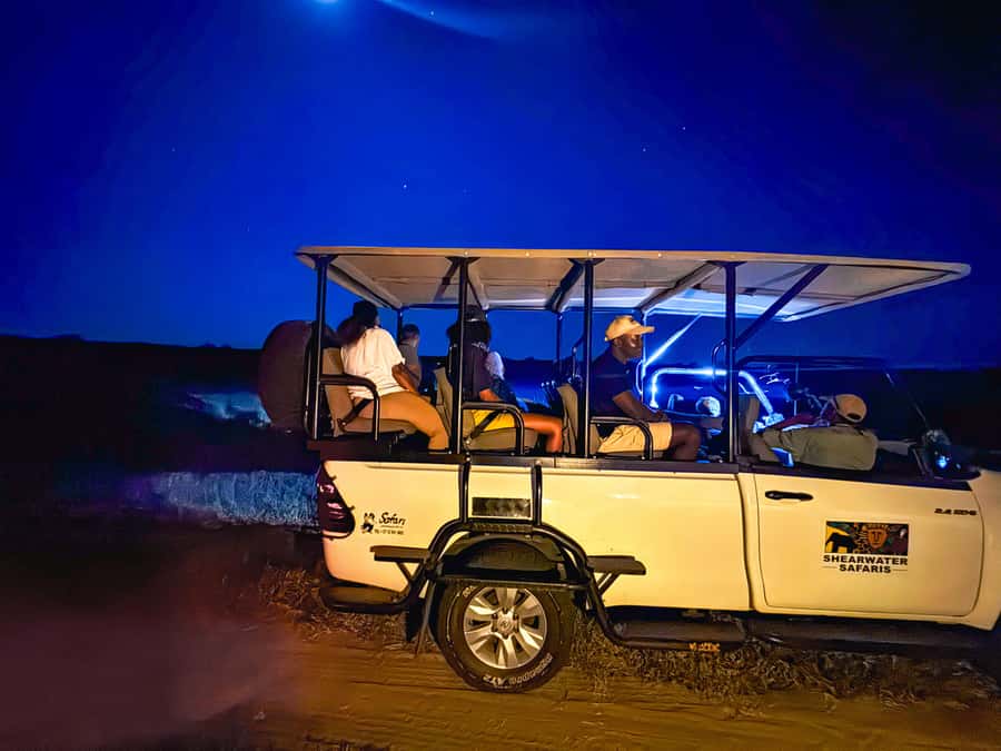 Victoria Falls: Night Game Drive Zambezi National Park - Dinner under the African sky