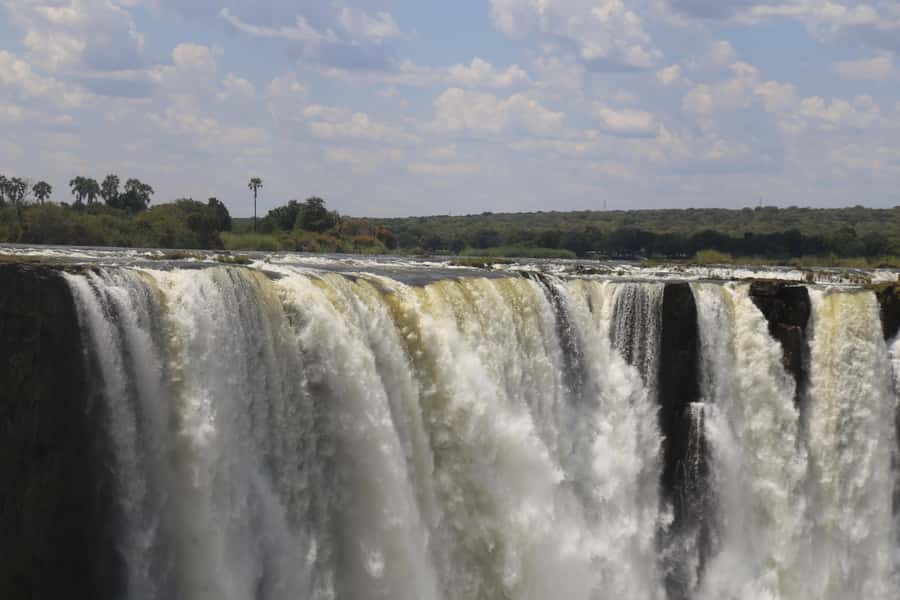 Victoria Falls Private Tour with Lunch & Helicopter Flight - Who should book this Victoria Falls tour?