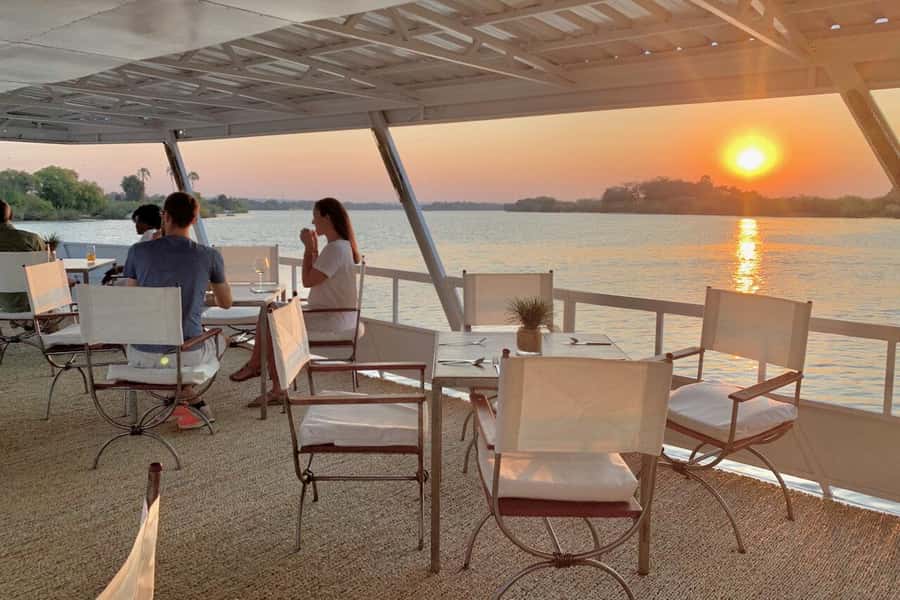 Victoria Falls Scenic Guided Tour with Sunset Boat Cruise - The break between the falls and the river