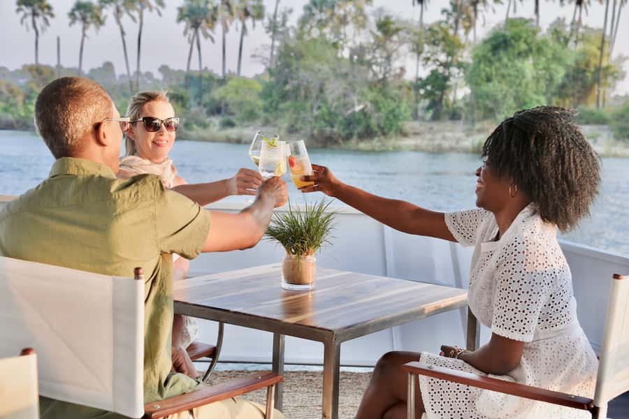 Victoria Falls Scenic Guided Tour with Sunset Boat Cruise - Should you book it?
