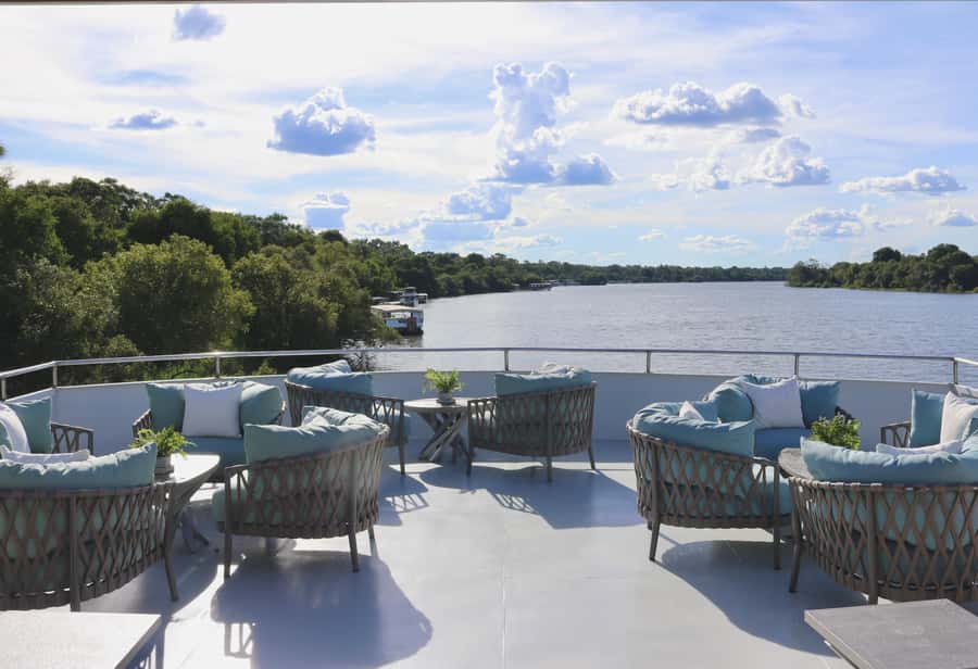 Victoria Falls: Sunset Cruise and Dinner at The Eatery - Canapés first, then The Eatery