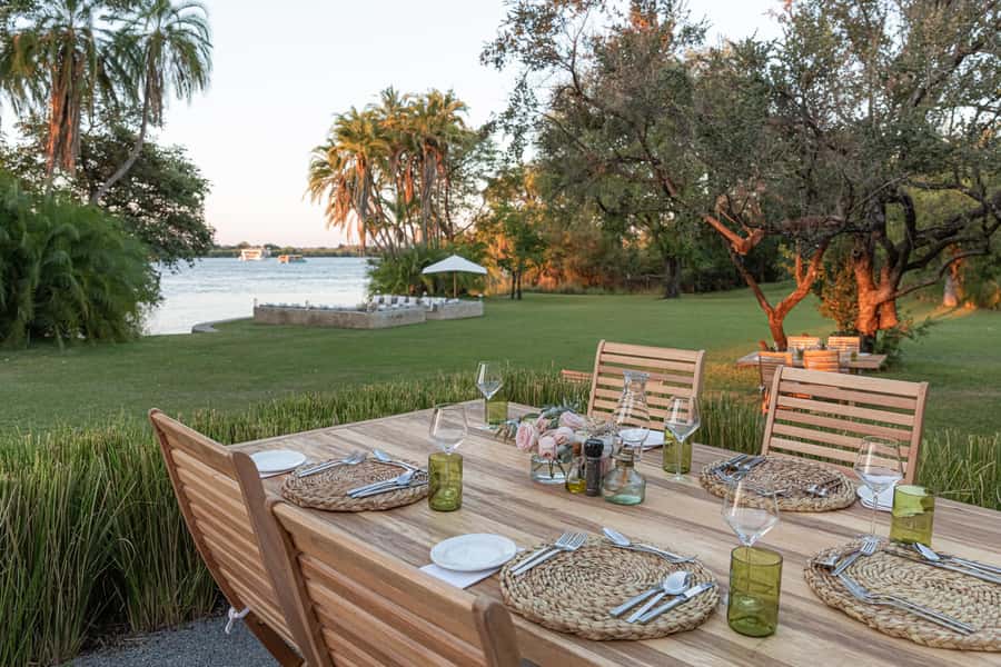 Victoria Falls: The Eatery Dinner Experience - What the two-hour evening feels like