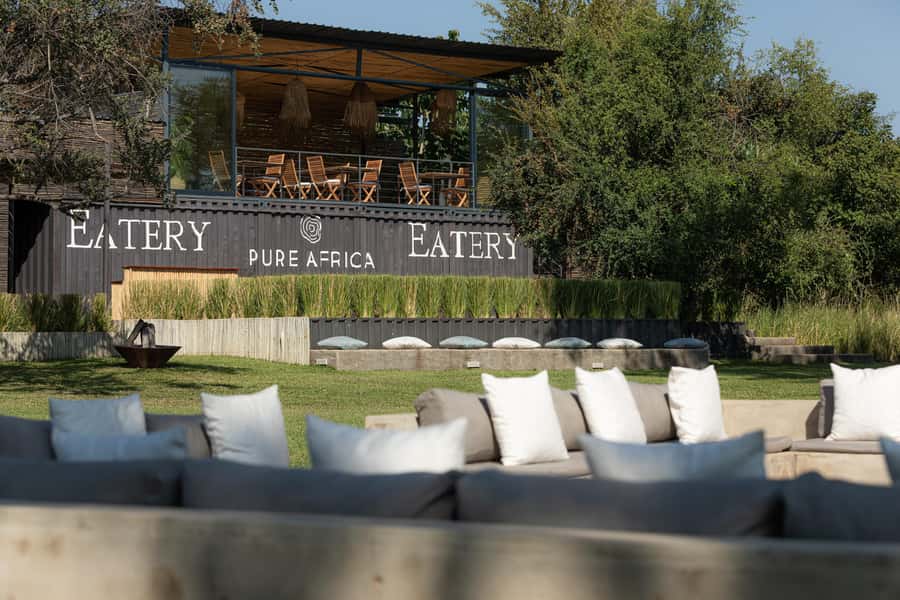 Victoria Falls: The Eatery Lunch Experience - What the Three-Course Meal Promises
