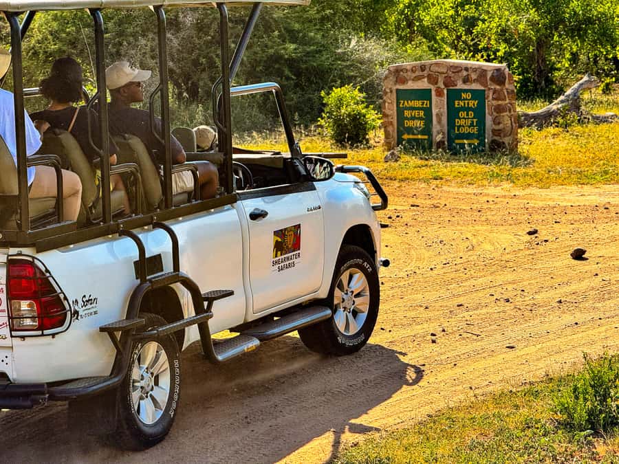 Victoria Falls: Zambezi National Park Game Drive - A riverbank break with coffee or a cold drink