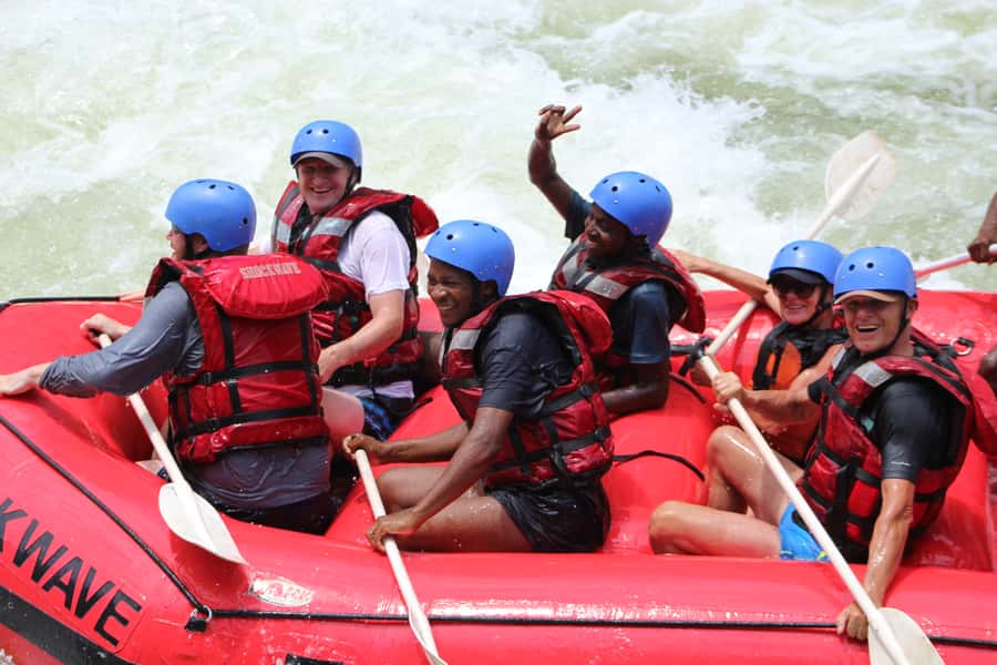 Victoria Falls: Zambezi River White Water Rafting Experience - Lunch at the top of the gorge