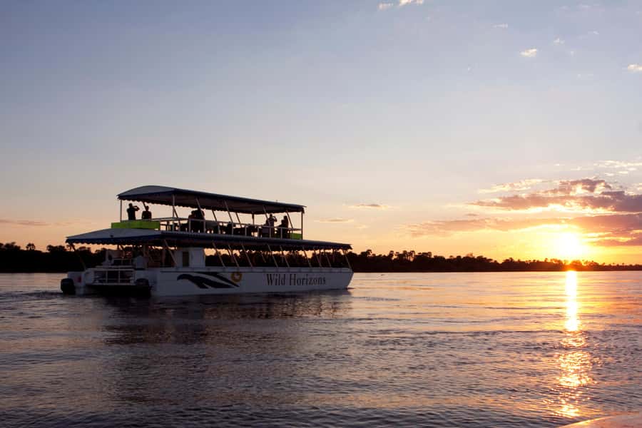 Zimbabwe: Sundowner Cruise (Standard) Zambezi River - Setting out from Victoria Falls