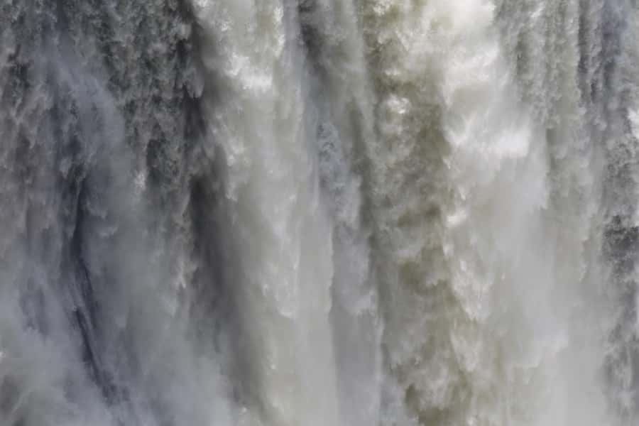 Zimbabwe & Zambia: Guided Tour of the Falls from Both Sides - Crossing into Zambia without losing the day