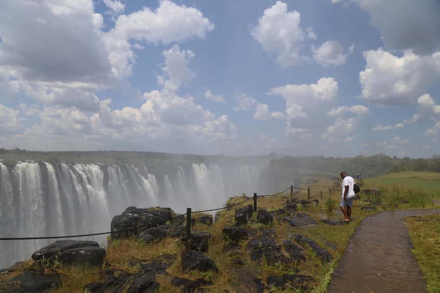 Zimbabwe & Zambia: Guided Tour of the Falls from Both Sides - The Zambian side, spray, rainbows, and closer views